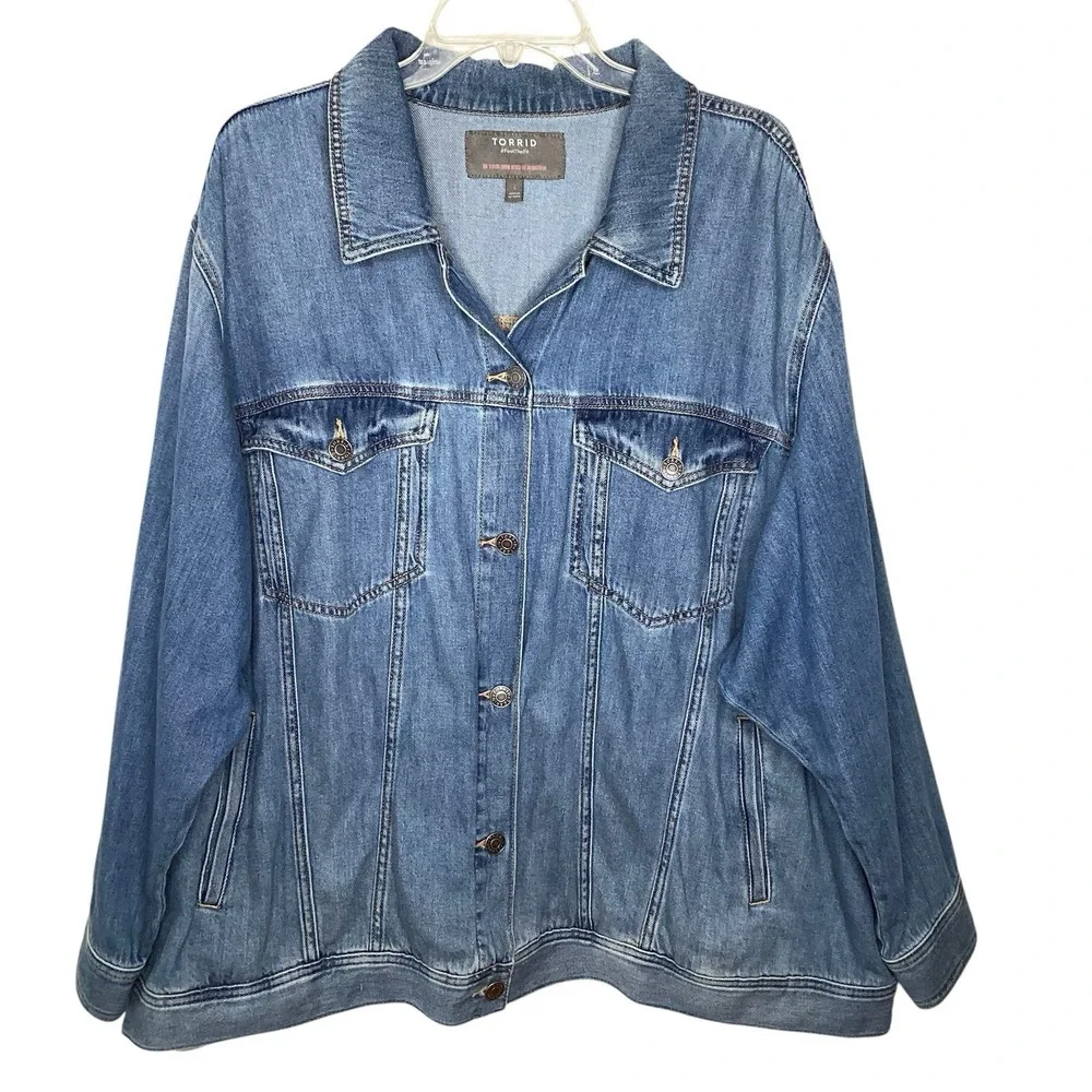 Torrid Jean Jacket Women's Sz‎ 4x Blue Trucker Denim Medium Wash Cotton EUC